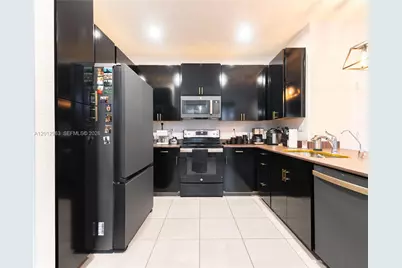 10807 SW 232nd Ter, Homestead, FL 33032 - Photo 5