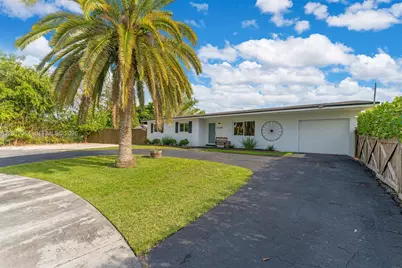 16340 SW 276th Ter, Homestead, FL 33031 - Photo 3