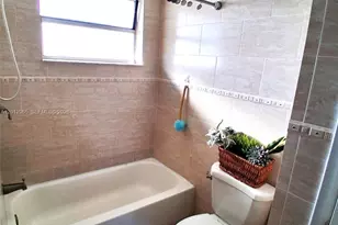 1770 NE 191st St, Miami, FL 33179 - Photo 23
