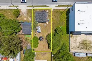 11969 SW 216th St, Miami, FL 33170 - Photo 9