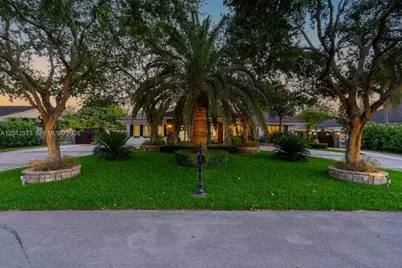 10570 SW 56th Ter, Miami, FL 33173 - Photo 7