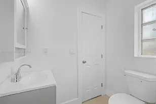 1021 SW 3rd St, Miami, FL 33130 - Photo 11