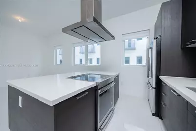 9165 NW 33rd St, Doral, FL 33172 - Photo 13