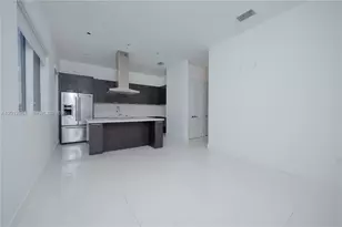 9165 NW 33rd St, Doral, FL 33172 - Photo 17