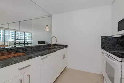 600 NE 36th St #706, Miami, FL 33137 - Photo 13