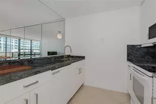 600 NE 36th St, Miami, FL 33137 - Photo 13