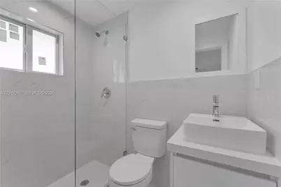 521 NW 33rd Ave, Miami, FL 33125 - Photo 27