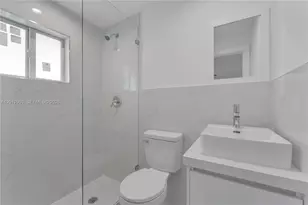 521 NW 33rd Ave, Miami, FL 33125 - Photo 27