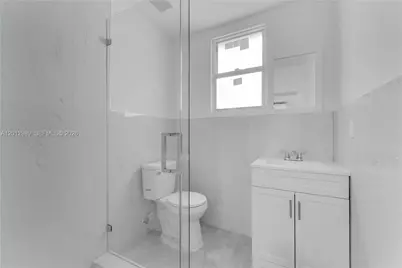 521 NW 33rd Ave, Miami, FL 33125 - Photo 15