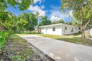 521 NW 33rd Ave, Miami, FL 33125 - Photo 29