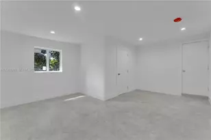 521 NW 33rd Ave, Miami, FL 33125 - Photo 17