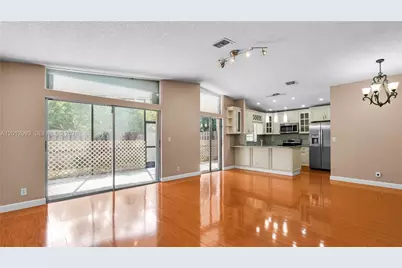 570 Woodgate Cir #A, Sunrise, FL 33326 - Photo 17