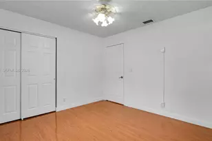 570 Woodgate Cir, Sunrise, FL 33326 - Photo 27