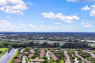 570 Woodgate Cir, Sunrise, FL 33326 - Photo 9