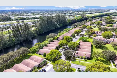 570 Woodgate Cir #A, Sunrise, FL 33326 - Photo 5