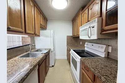 4281 W McNab Rd #25, Pompano Beach, FL 33069 - Photo 11