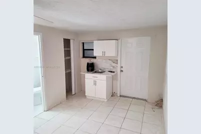 5871 NW 199th St #5871R, Hialeah, FL 33015 - Photo 3