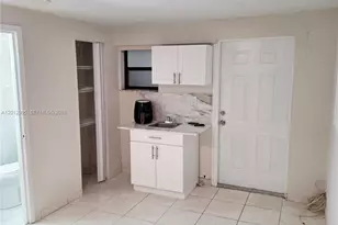 5871 NW 199th St, Hialeah, FL 33015 - Photo 3