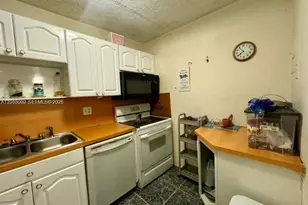 3730 Inverrary Dr, Lauderhill, FL 33319 - Photo 37