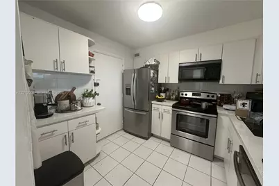 8233 Harding Ave #503, Miami Beach, FL 33141 - Photo 7