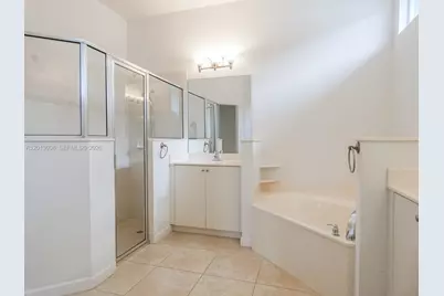 10671 SW Waterway Ln, Port Saint Lucie, FL 34987 - Photo 9
