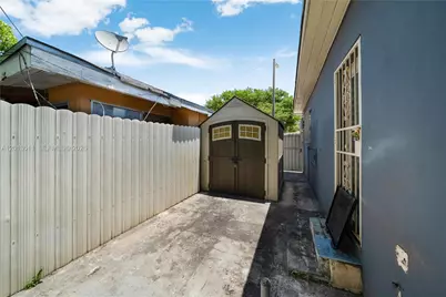 444 SW 36th Ave, Miami, FL 33135 - Photo 15