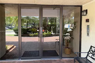 491 Racquet Club Rd, Weston, FL 33326 - Photo 3