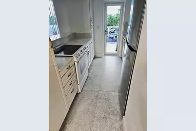 2715 N Ocean Blvd #2E, Fort Lauderdale, FL 33308 - Photo 11