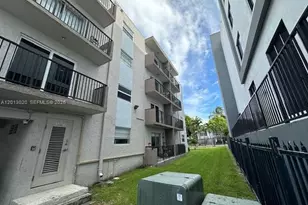 1337 NW 1st St, Miami, FL 33125 - Photo 21