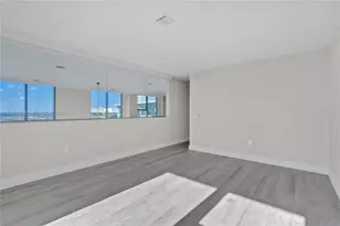 121 NE 34th St, Miami, FL 33137 - Photo 47