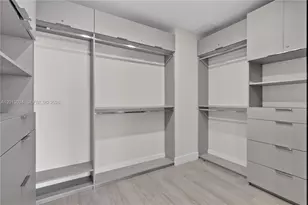 121 NE 34th St, Miami, FL 33137 - Photo 35