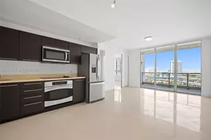 90 SW 3rd St, Miami, FL 33130 - Photo 3