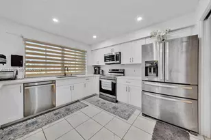 8830 NW 3rd St, Pembroke Pines, FL 33024 - Photo 11