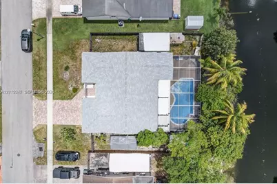 8830 NW 3rd St, Pembroke Pines, FL 33024 - Photo 17