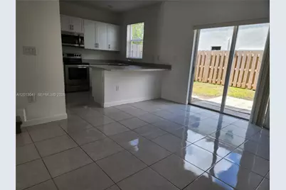 2693 SE 19th St, Homestead, FL 33035 - Photo 11