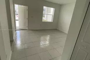 2693 SE 19th St, Homestead, FL 33035 - Photo 5