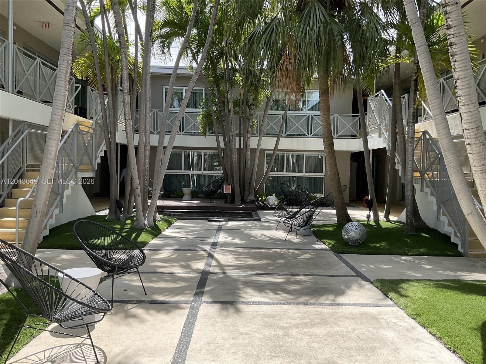 1816 Meridian Ave #9 main architectural view