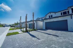 4941 Peacock Way, Dania Beach, FL 33312 - Photo 9