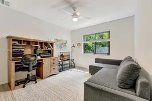 10325 NW 6th St, Coral Springs, FL 33071 - Photo 39