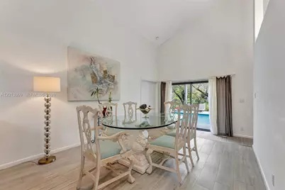 10325 NW 6th St, Coral Springs, FL 33071 - Photo 15