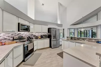 10325 NW 6th St, Coral Springs, FL 33071 - Photo 11