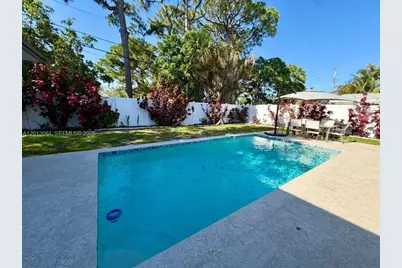 151 SE 6th Ct, Pompano Beach, FL 33060 - Photo 15
