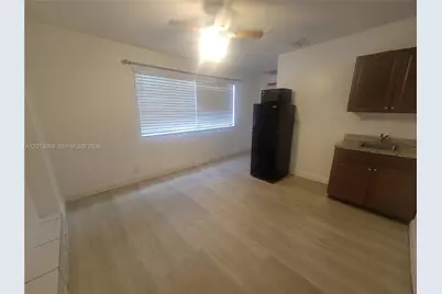 6730 Charleston St #B-2, Hollywood, FL 33024 - Photo 7