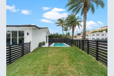 301 88th St, Surfside, FL 33154 - Photo 9