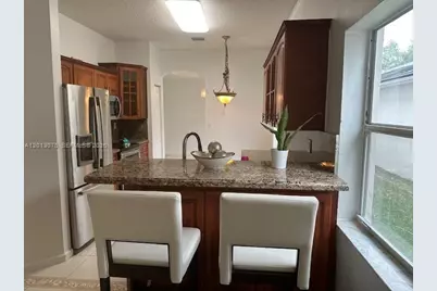 17110 NW 10th St, Pembroke Pines, FL 33028 - Photo 15