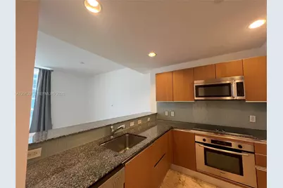 1050 Brickell Ave #1912, Miami, FL 33131 - Photo 7