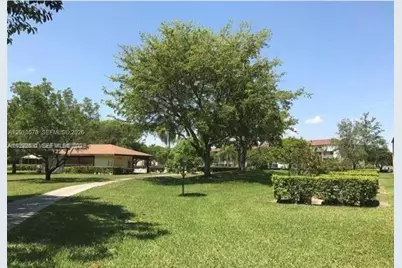 150 SW 134th Way #314R, Pembroke Pines, FL 33027 - Photo 7