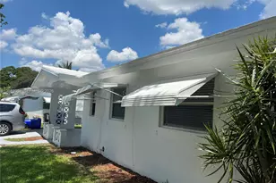 145 NW 41st Ct, Deerfield Beach, FL 33064 - Photo 5