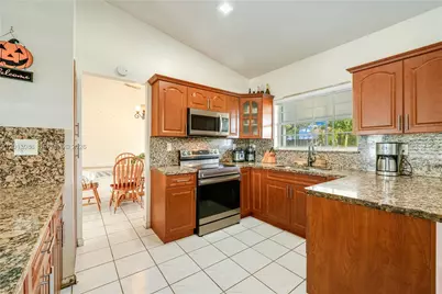 14473 SW 172nd Ln, Miami, FL 33177 - Photo 5