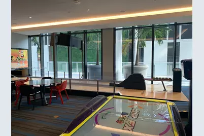 1010 Brickell Ave #3704, Miami, FL 33131 - Photo 9
